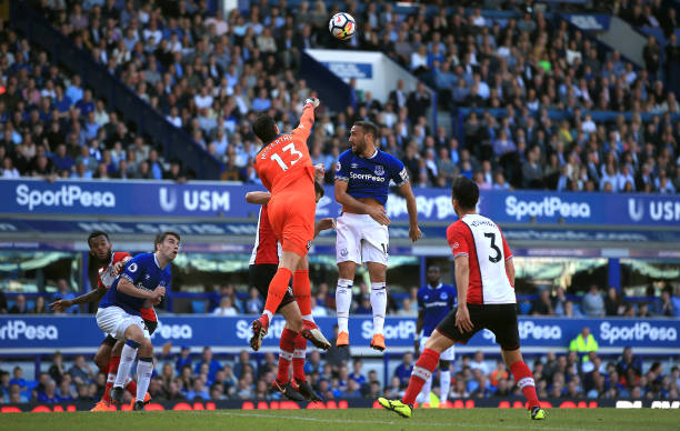 尽管他如今 尽管他如今